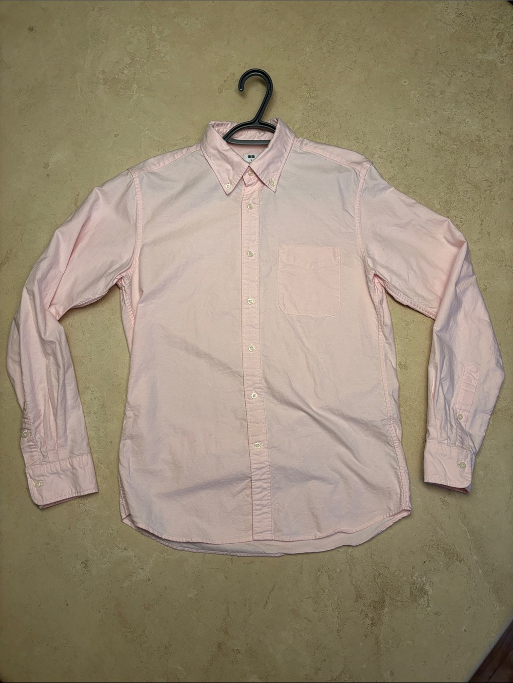Uniqlo Pale Pink Long-Sleeve Button-Down Shirt. Size S